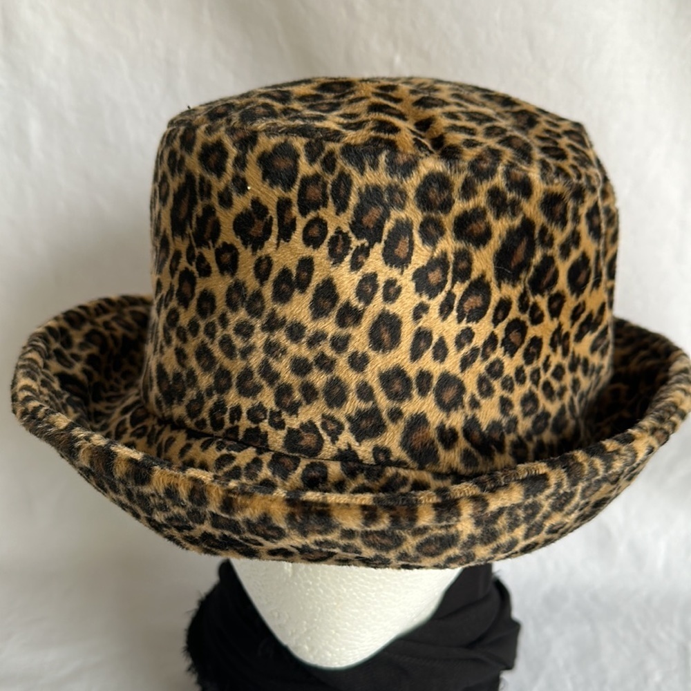 Velour leopard print bucket hat, size 58 cm - Picture 2 of 5